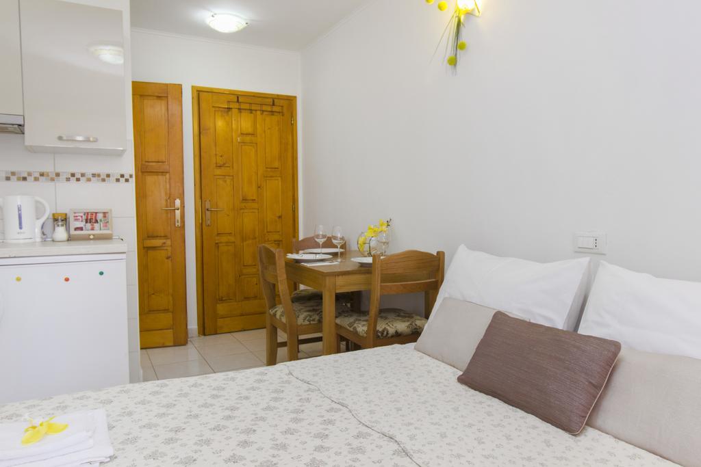 Top City Center Apartments 希贝尼克 外观 照片
