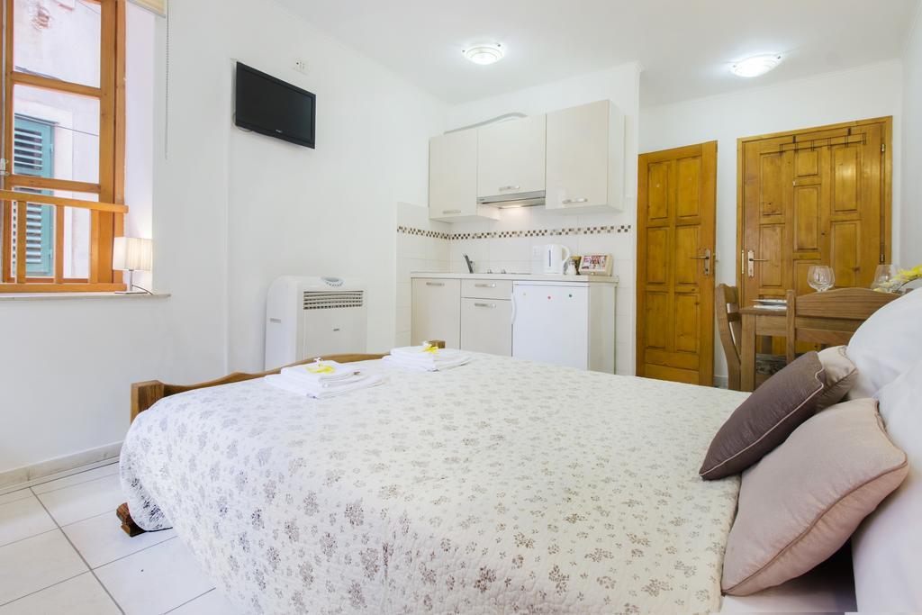 Top City Center Apartments 希贝尼克 外观 照片