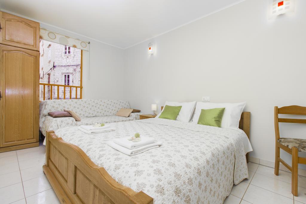 Top City Center Apartments 希贝尼克 外观 照片